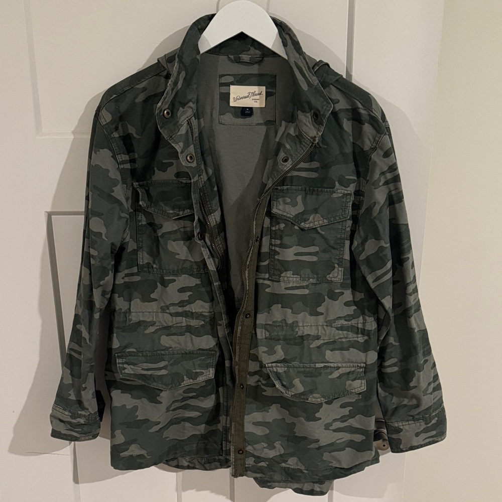 Camouflage Zipper and Button Jacket
